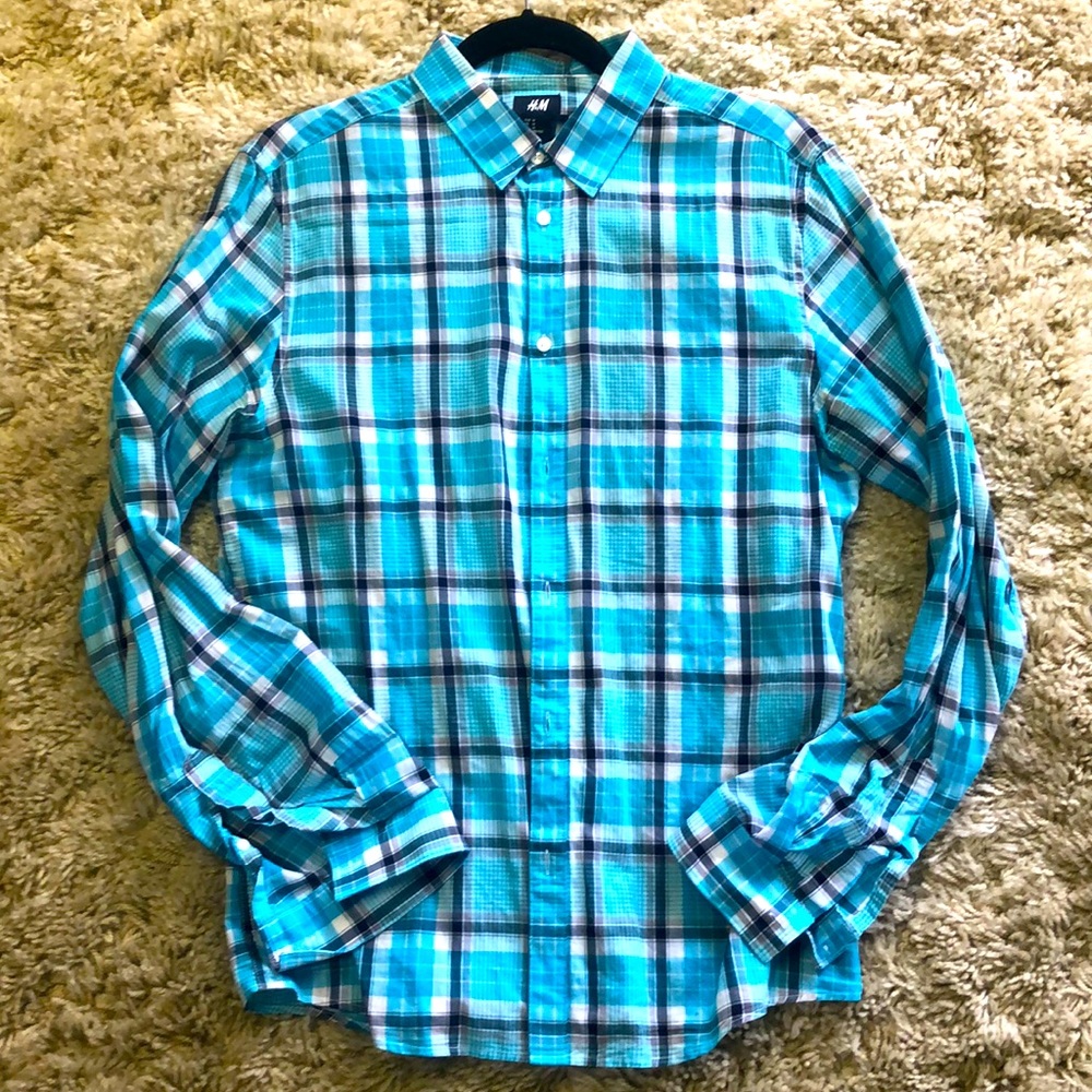 Men’s M H&M Plaid blue and black button down shirt